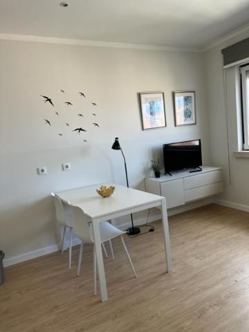 New Aqueduct View Romantic Apartment In Campolide - 2B Lisbon Exterior photo